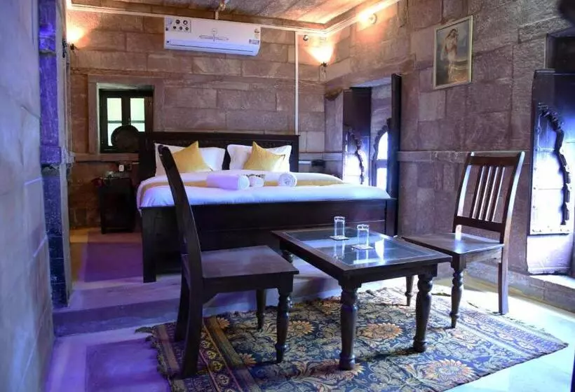 تختخواب و صبحانه The Thikana Heritage