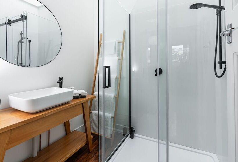 Esplanade Apartments