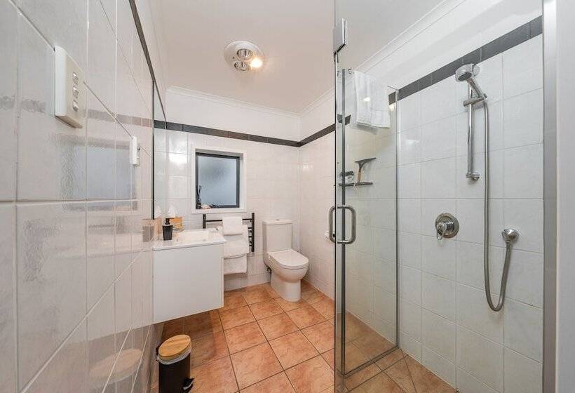 Esplanade Apartments