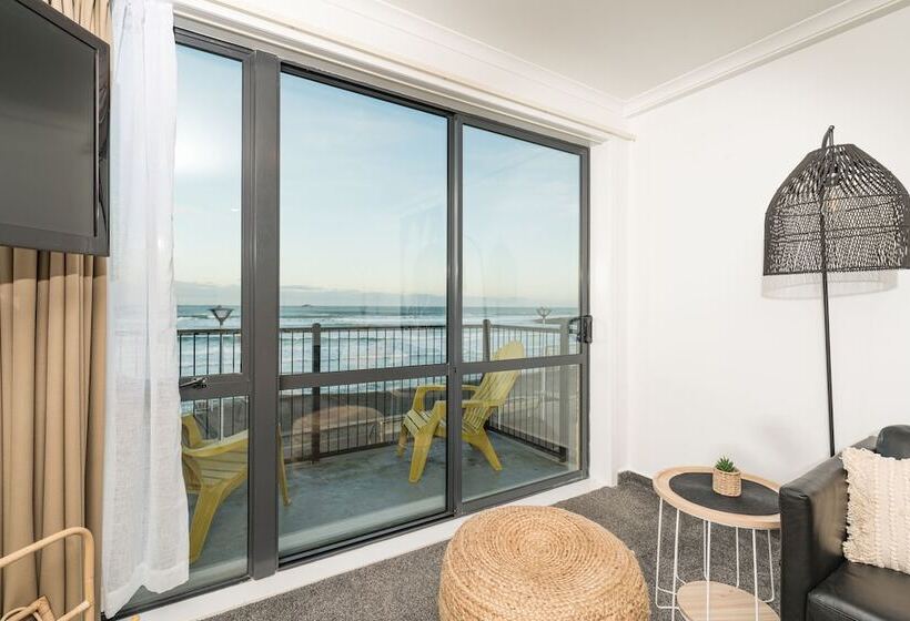 Esplanade Apartments