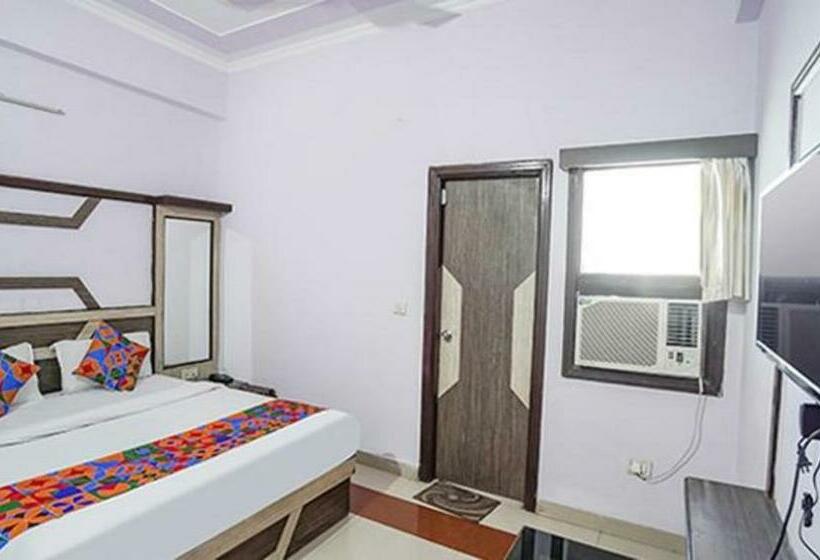 בית מלון כפרי Itsy By Treebo  Golden Bird Agra