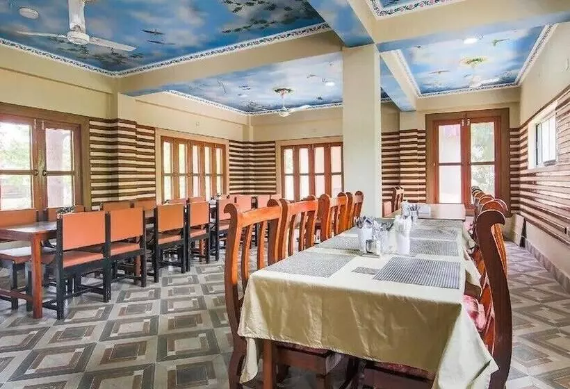 هتل Safari Club
