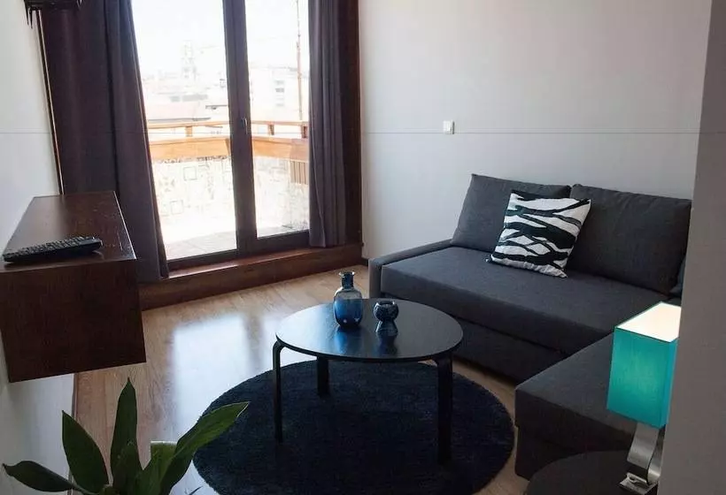 پانسیون Nations Porto   Studios & Suites