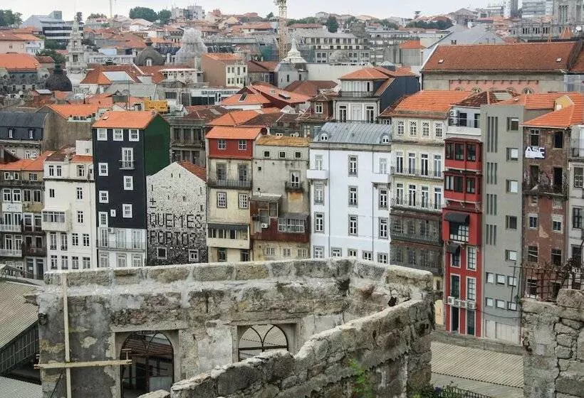 پانسیون Nations Porto   Studios & Suites