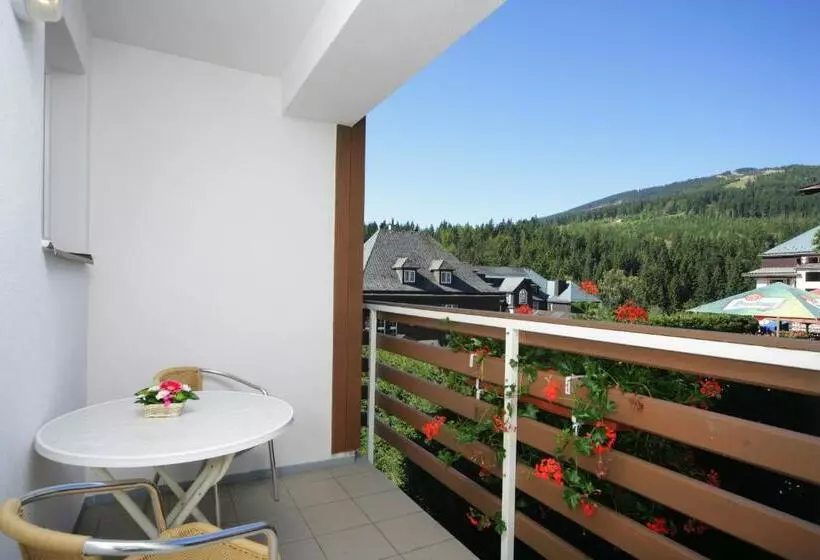 住宿加早餐  Pension Alba