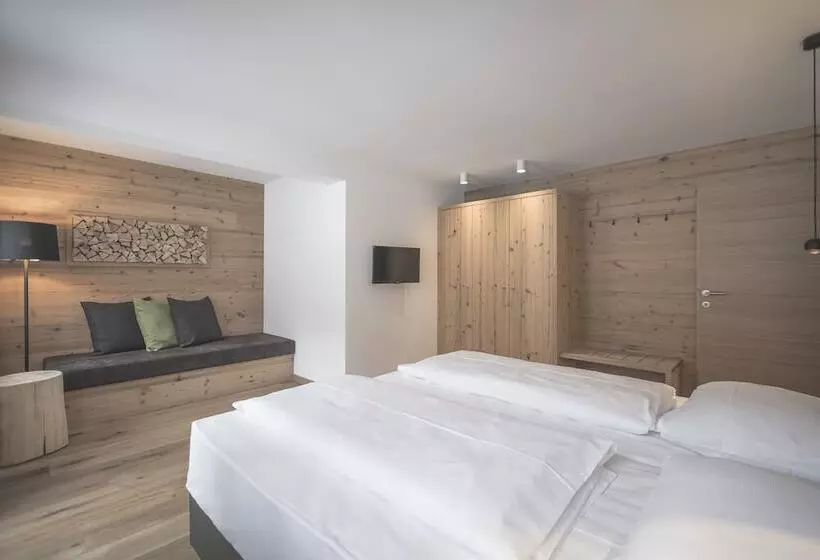 Отель Ahrner Wirt Apartments