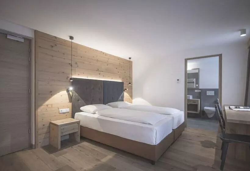 Отель Ahrner Wirt Apartments