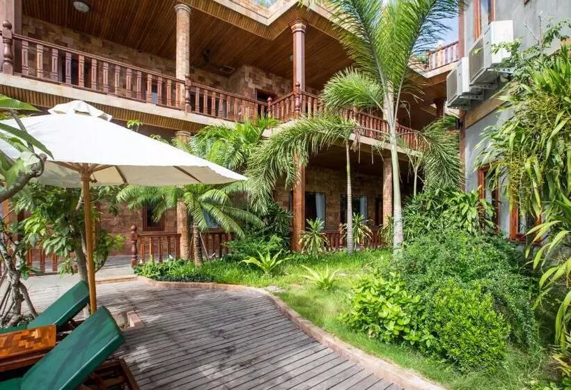 Hotel Model Angkor Resort