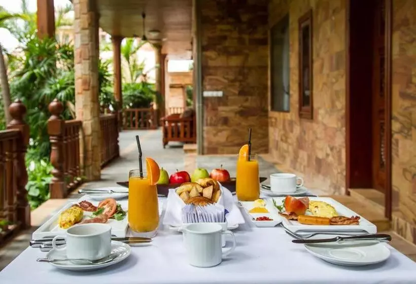 Hotel Model Angkor Resort