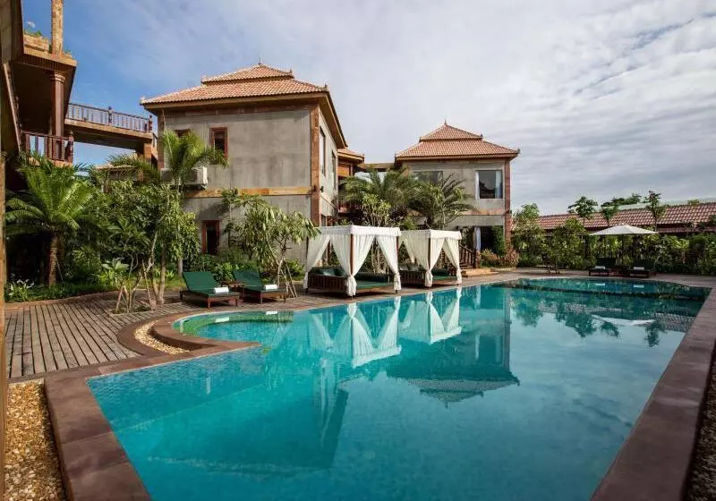 Hotel Model Angkor Resort