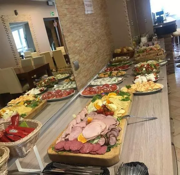 Hotelli Centrum Green Hill Business & Spa