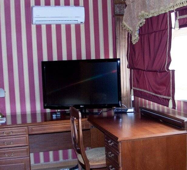 בית מלון כפרי Dynasty Apartments