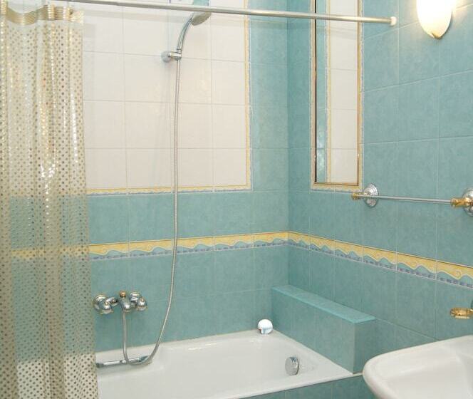 בית מלון כפרי Dynasty Apartments