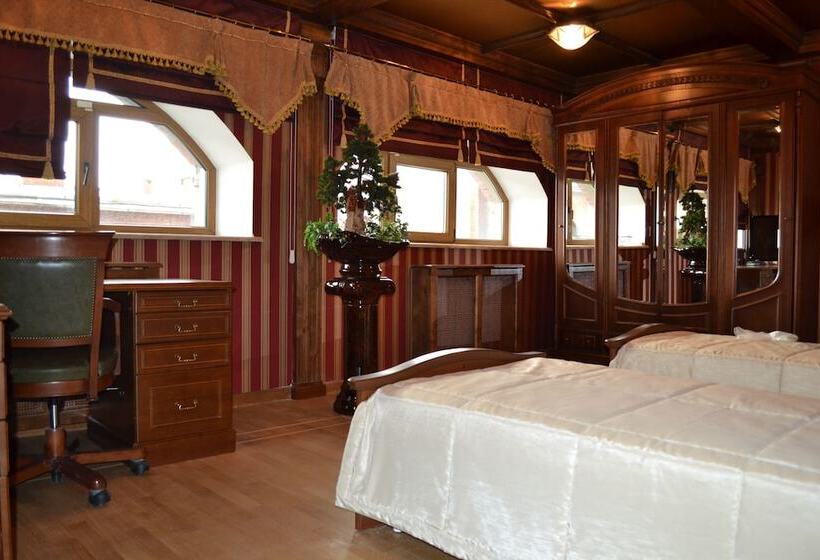 בית מלון כפרי Dynasty Apartments