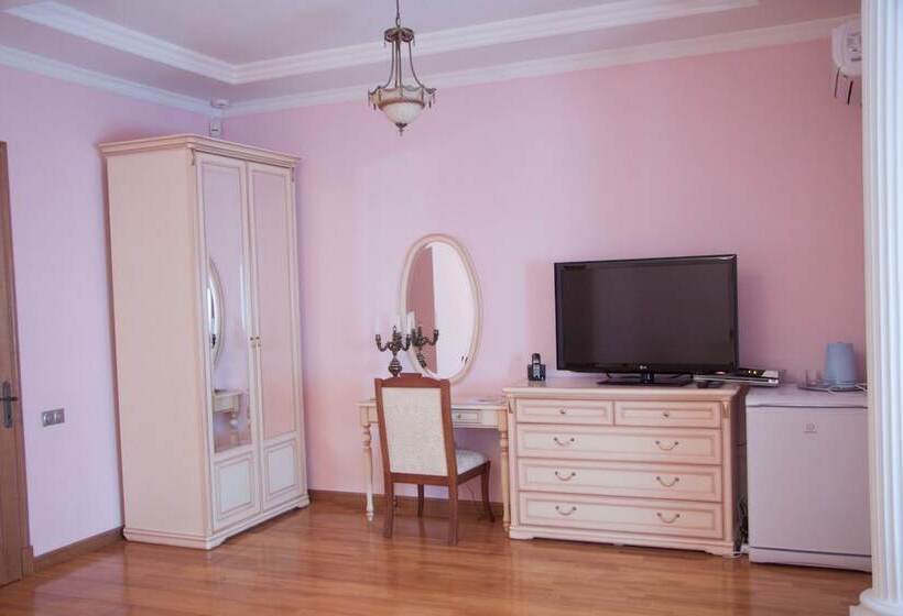 בית מלון כפרי Dynasty Apartments