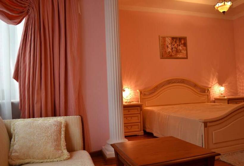 בית מלון כפרי Dynasty Apartments