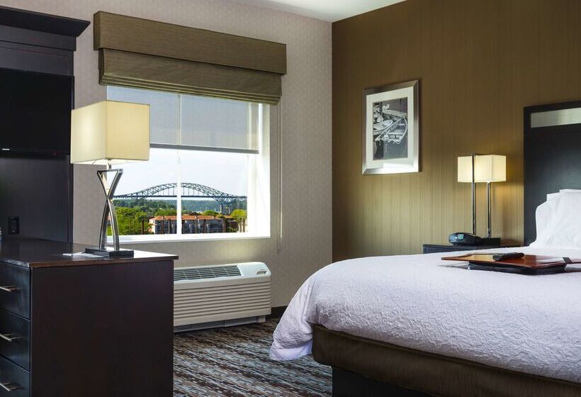 هتل Hampton Inn & Suites Portsmouth Downtown
