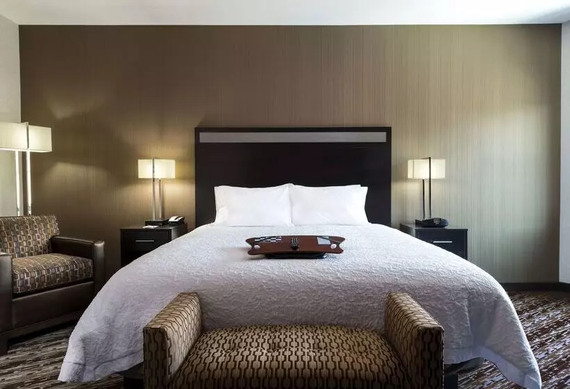 هتل Hampton Inn & Suites Portsmouth Downtown