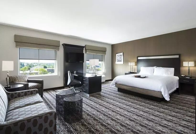 هتل Hampton Inn & Suites Portsmouth Downtown