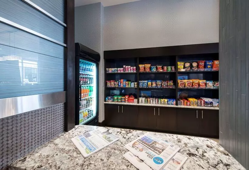 هتل Hampton Inn & Suites Portsmouth Downtown