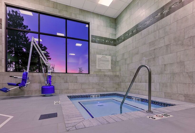 酒店 Hampton Inn & Suites Bend