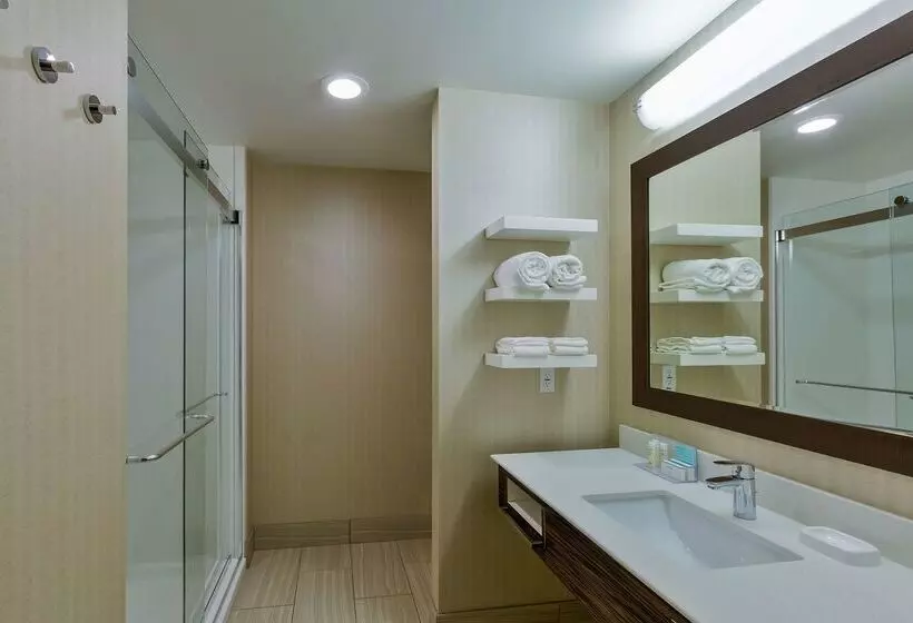 בית מלון כפרי Hampton Inn & Suites Bend