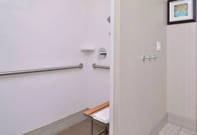 בית מלון כפרי Hampton Inn & Suites Bend