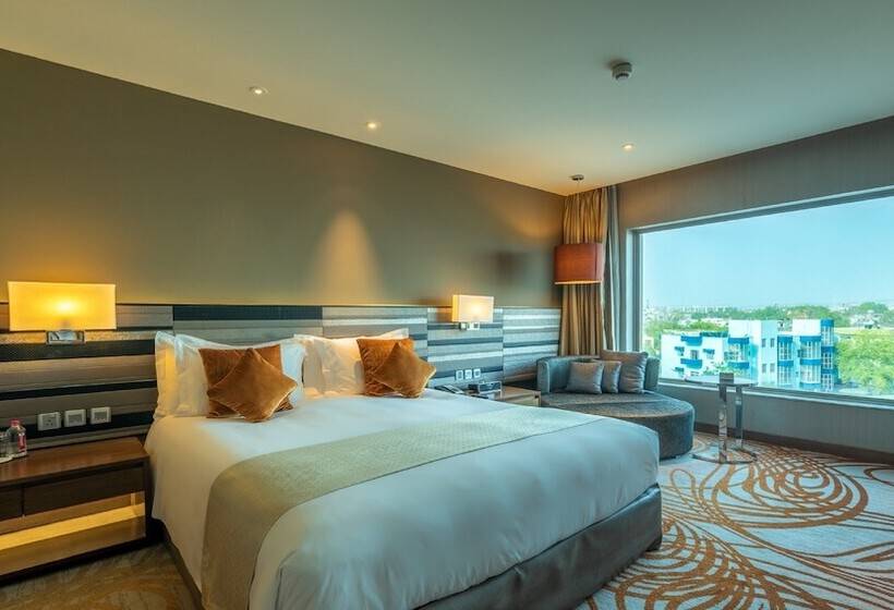 בית מלון כפרי Holiday Inn Jaipur City Centre, An Ihg