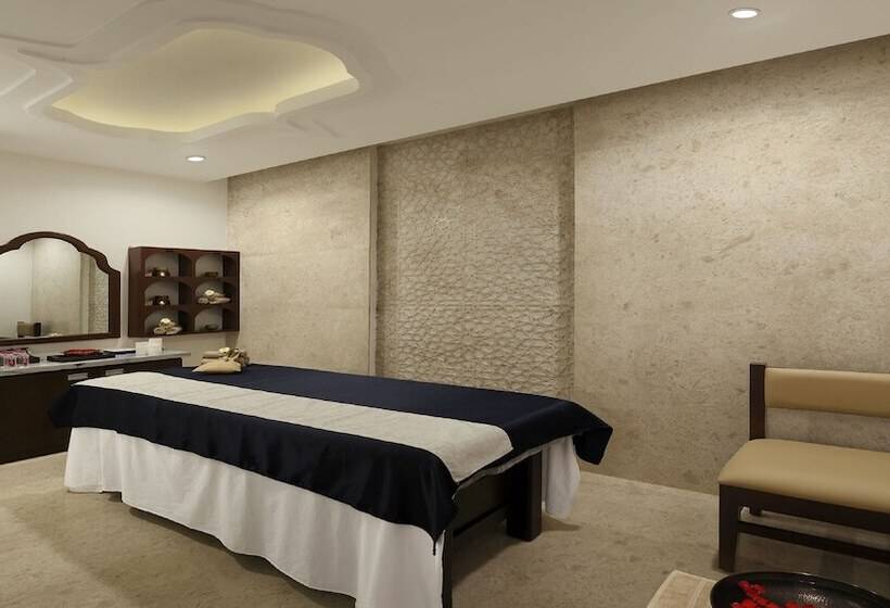 בית מלון כפרי Holiday Inn Jaipur City Centre, An Ihg