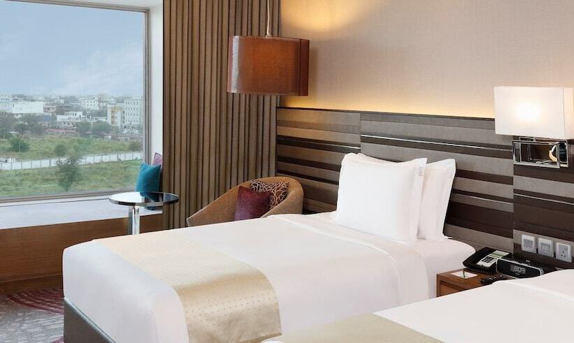 בית מלון כפרי Holiday Inn Jaipur City Centre, An Ihg