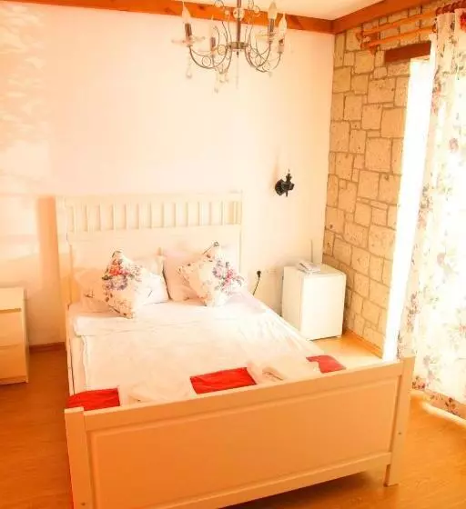 Hotel Kemerlihan Deluxe