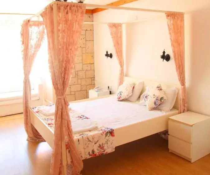 Hotel Kemerlihan Deluxe