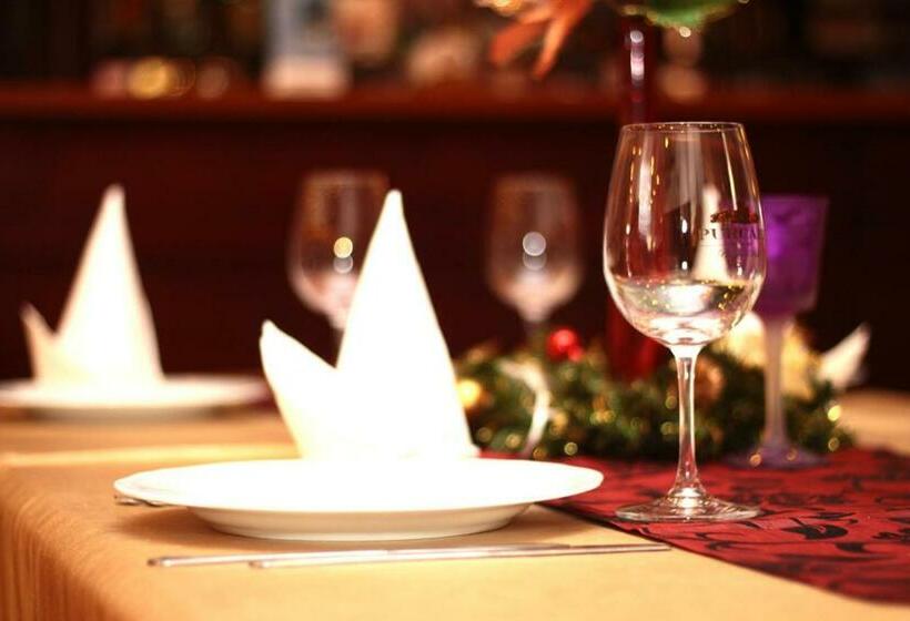 בית מלון כפרי Pensjonat Korona