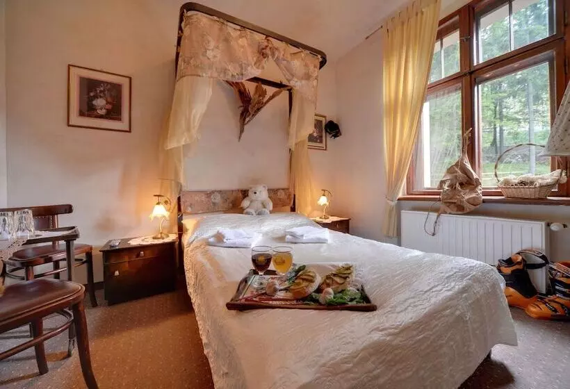 Otel Rezydencja Biały Jar