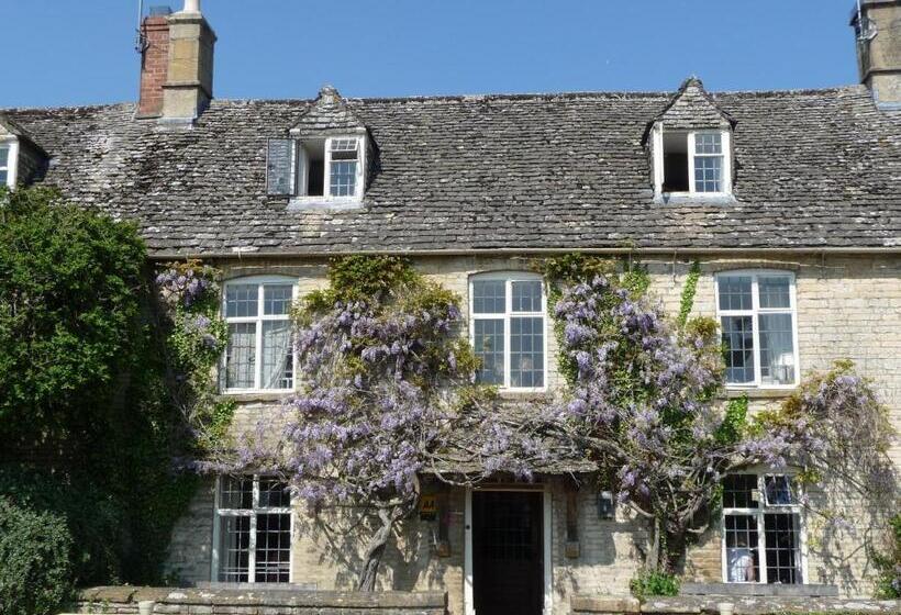 Отель The Swan Inn Swinbrook