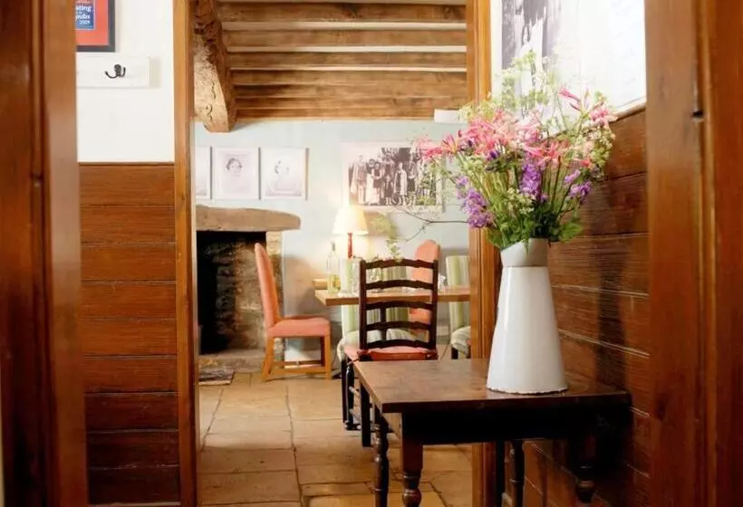 酒店 The Swan Inn Swinbrook