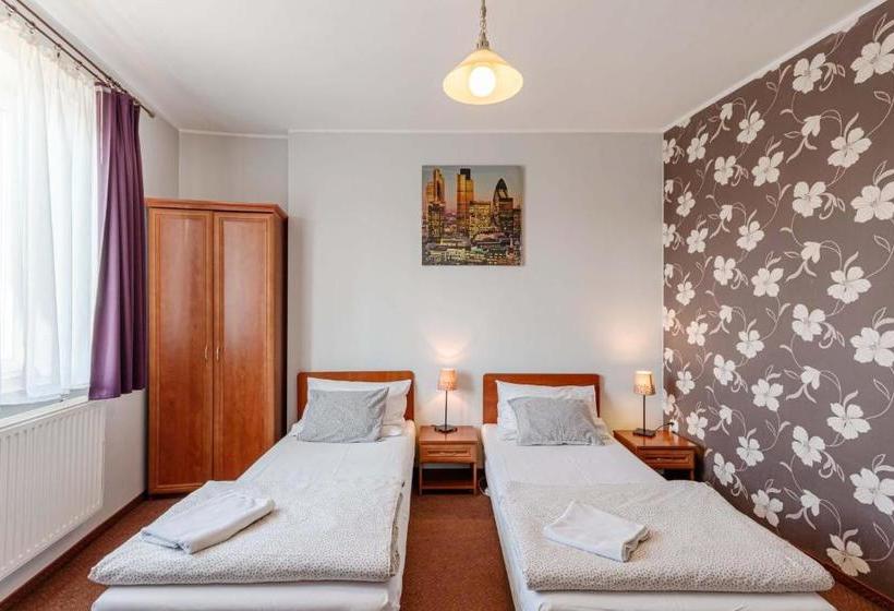 فندق Zajazd Bachus