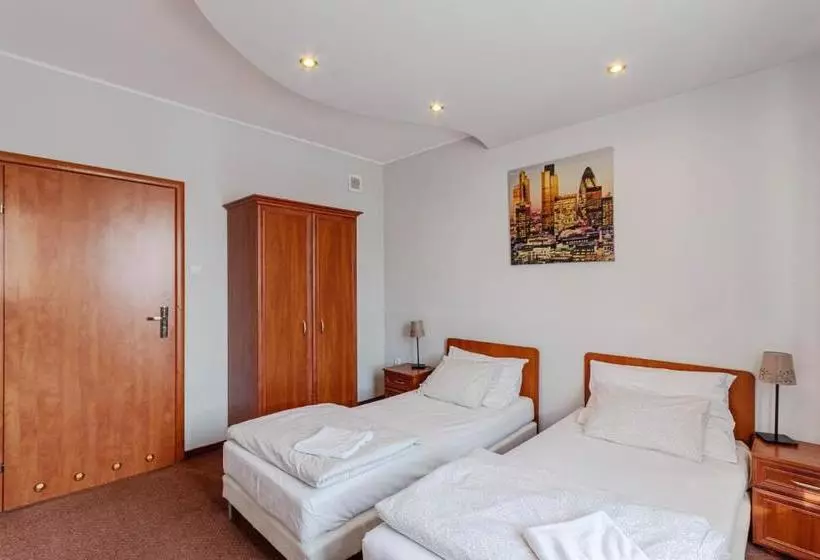 酒店 Zajazd Bachus