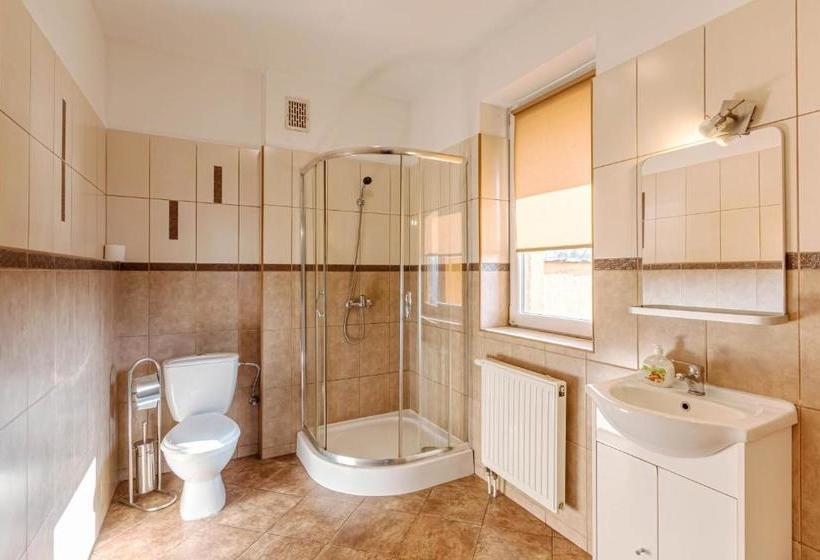 فندق Zajazd Bachus