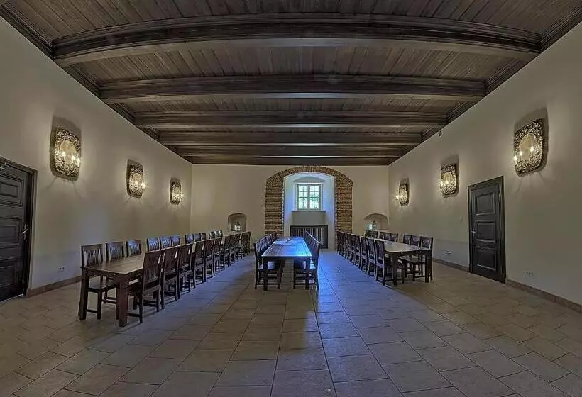 Отель Zamek W Krasiczynie