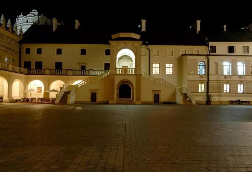 Отель Zamek W Krasiczynie