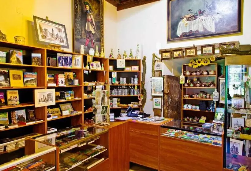 Отель Zamek W Krasiczynie