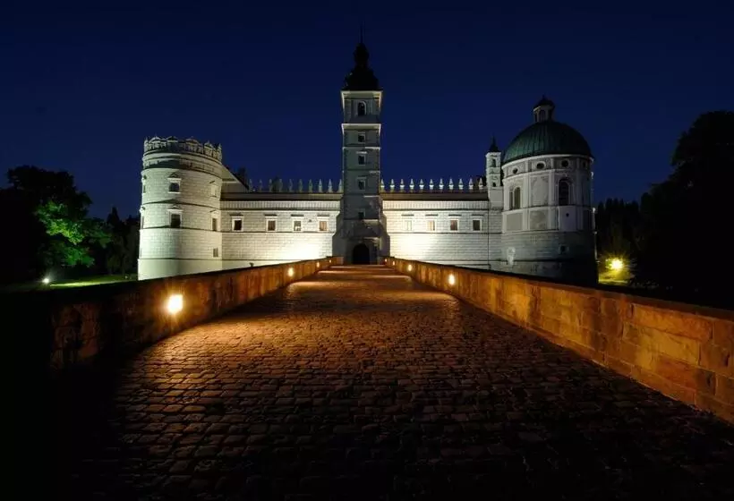 Отель Zamek W Krasiczynie