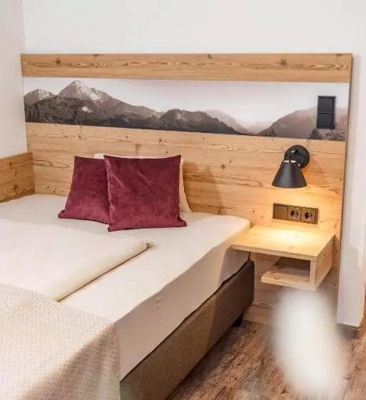 بنسيون Hierzegger