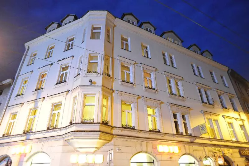 Majatalo Kosmopolita Rooms