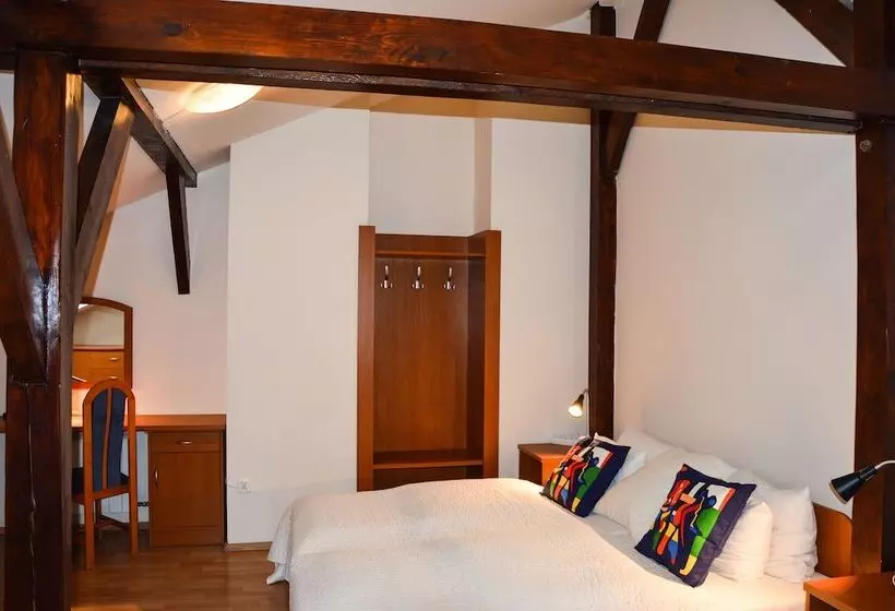 Majatalo Kosmopolita Rooms