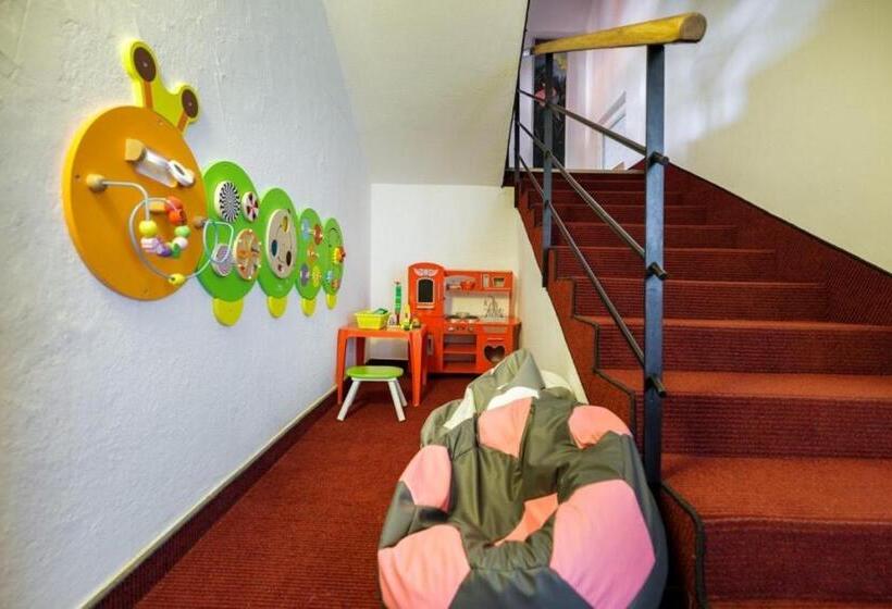 Пансион Wellness Penzion Zora Family