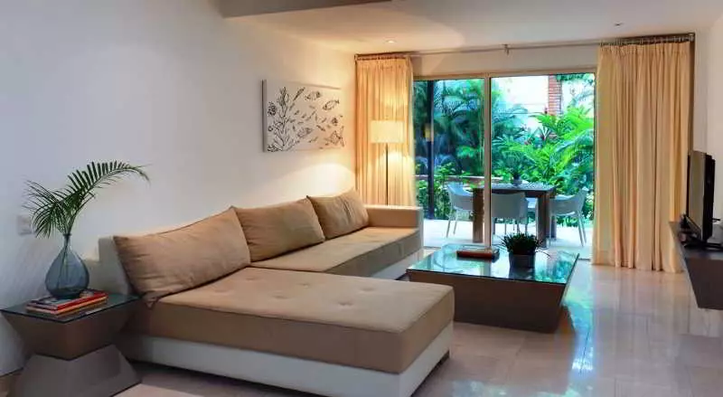 San Diego 974 Suites