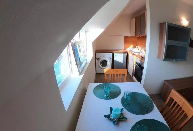Aquaria Holiday Apartments