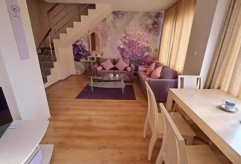 Aquaria Holiday Apartments